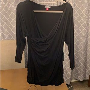NWT Vince Camuto black top - size med